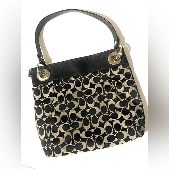 Coach Purse - Picture 4 of 4